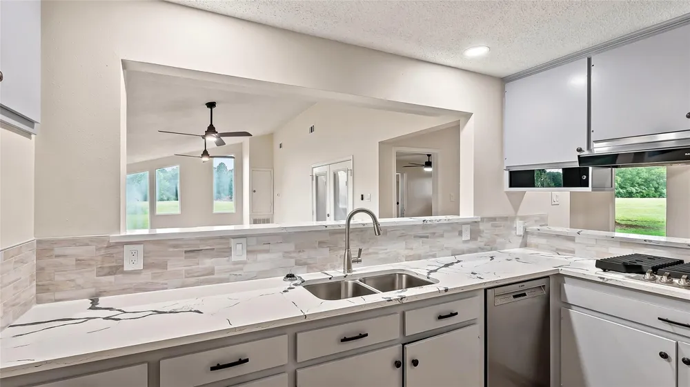 16121 Fm 2620 Road Bedias, TX 77831