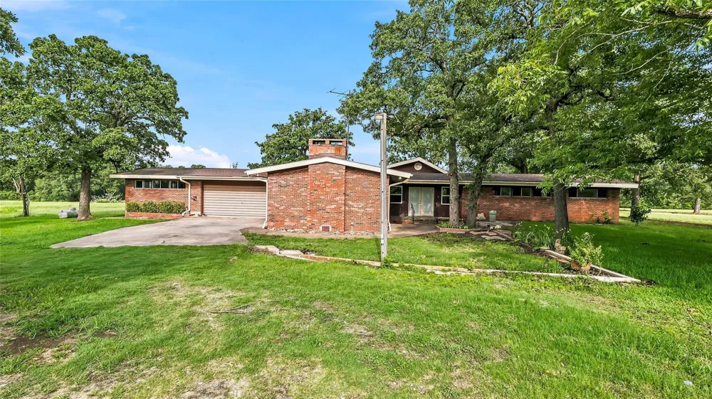 16121 Fm 2620 Road Bedias, TX 77831