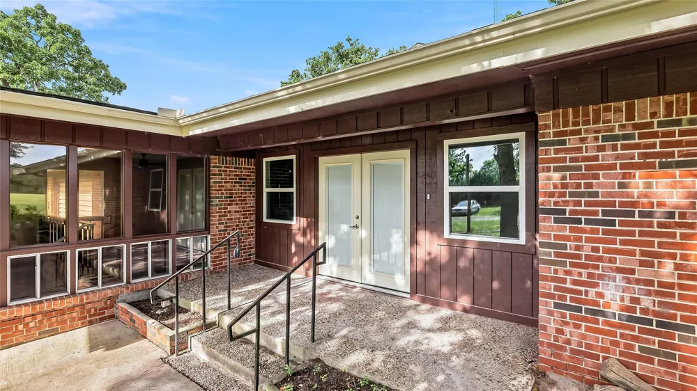 16121 Fm 2620 Road Bedias, TX 77831