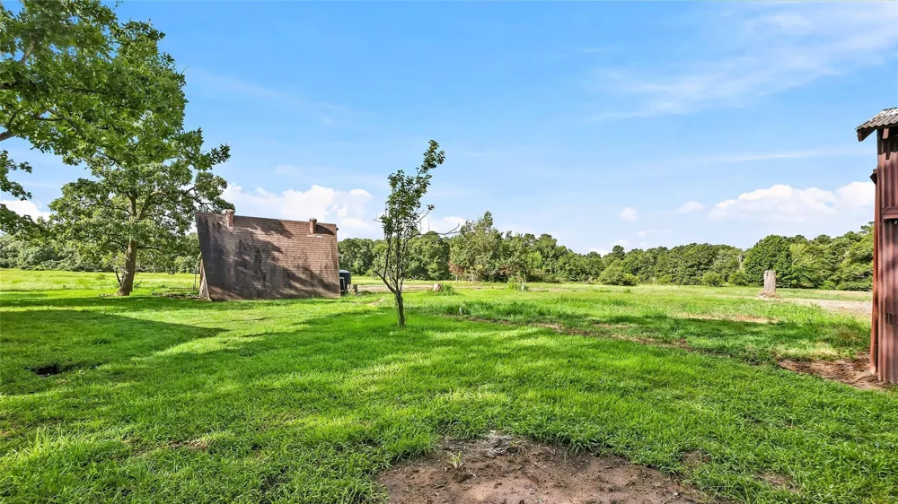 16121 Fm 2620 Road Bedias, TX 77831
