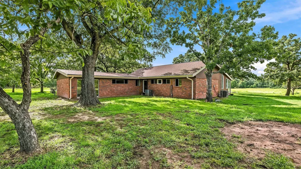 16121 Fm 2620 Road Bedias, TX 77831