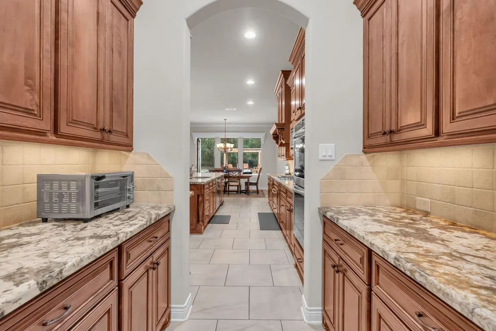 26123 E Crown Crossing Drive Montgomery, TX 77316