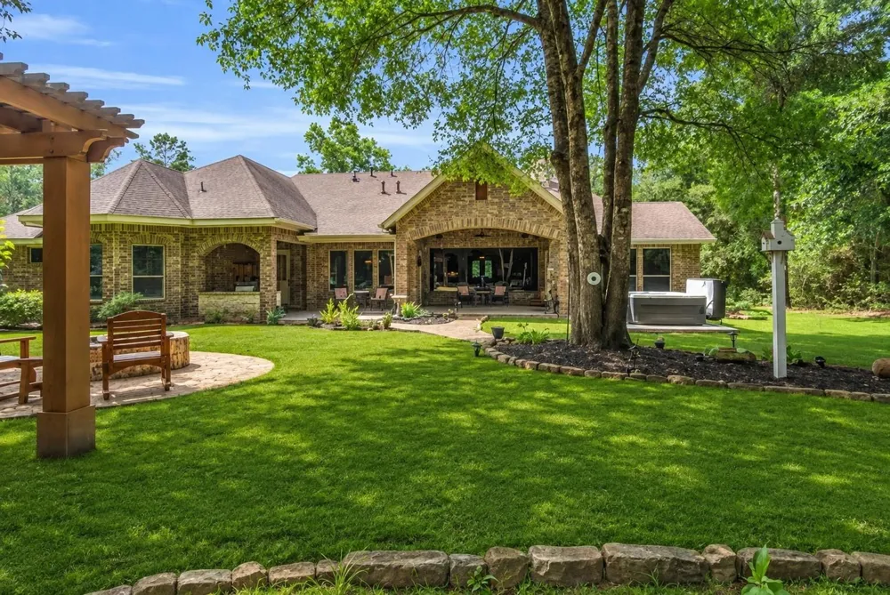 26123 E Crown Crossing Drive Montgomery, TX 77316