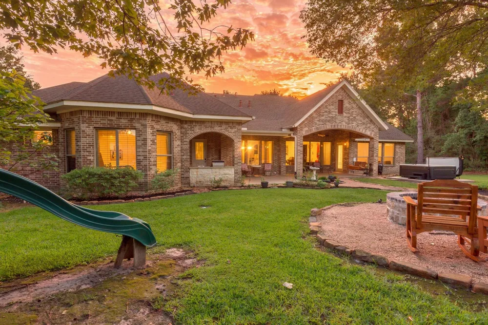 26123 E Crown Crossing Drive Montgomery, TX 77316
