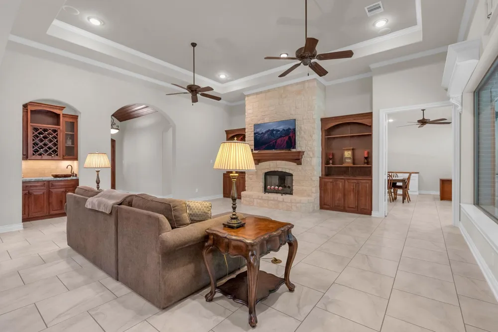 26123 E Crown Crossing Drive Montgomery, TX 77316