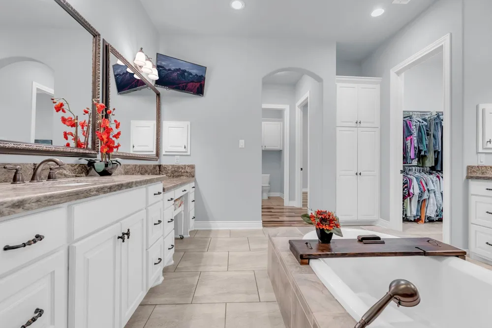 26123 E Crown Crossing Drive Montgomery, TX 77316