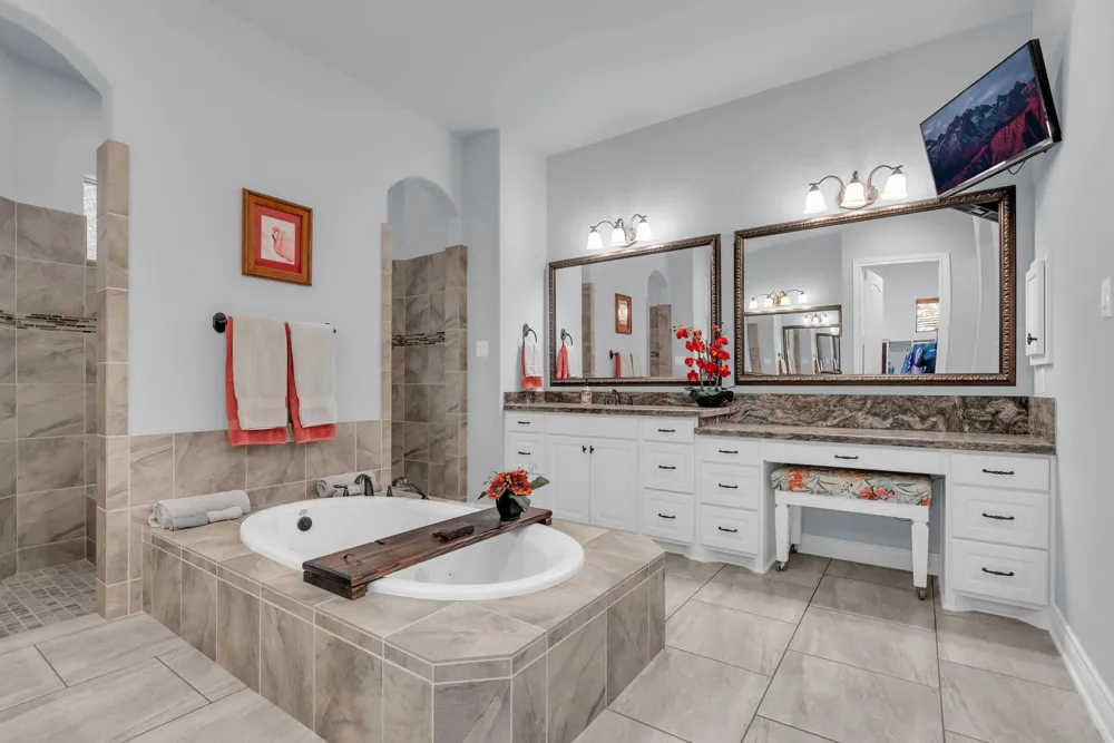 26123 E Crown Crossing Drive Montgomery, TX 77316