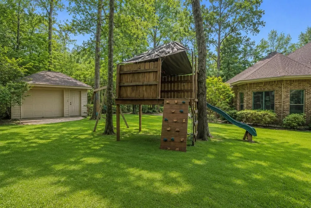 26123 E Crown Crossing Drive Montgomery, TX 77316