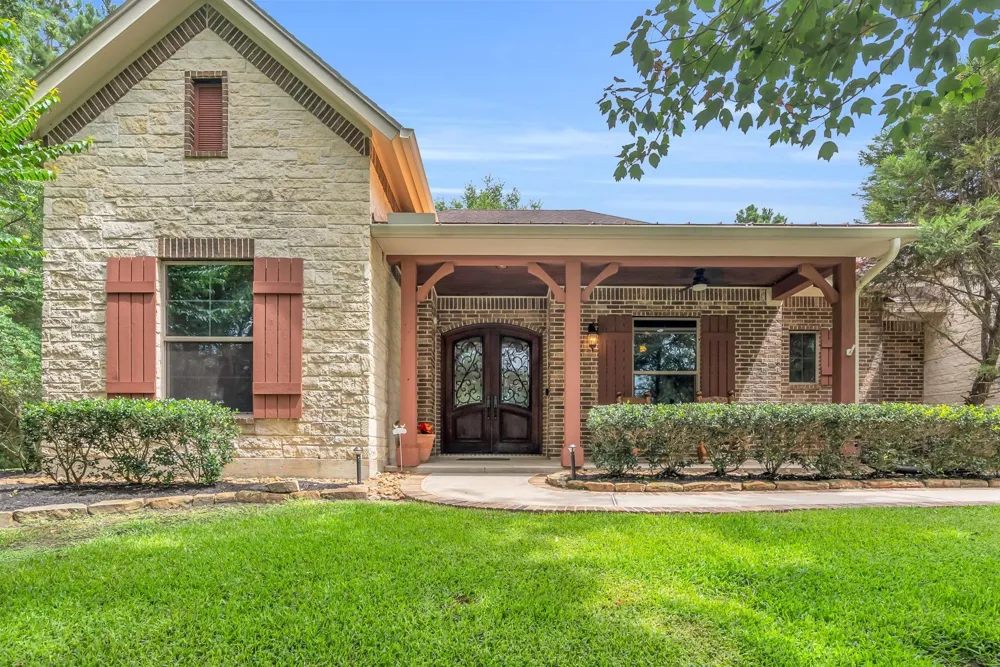 26123 E Crown Crossing Drive Montgomery, TX 77316