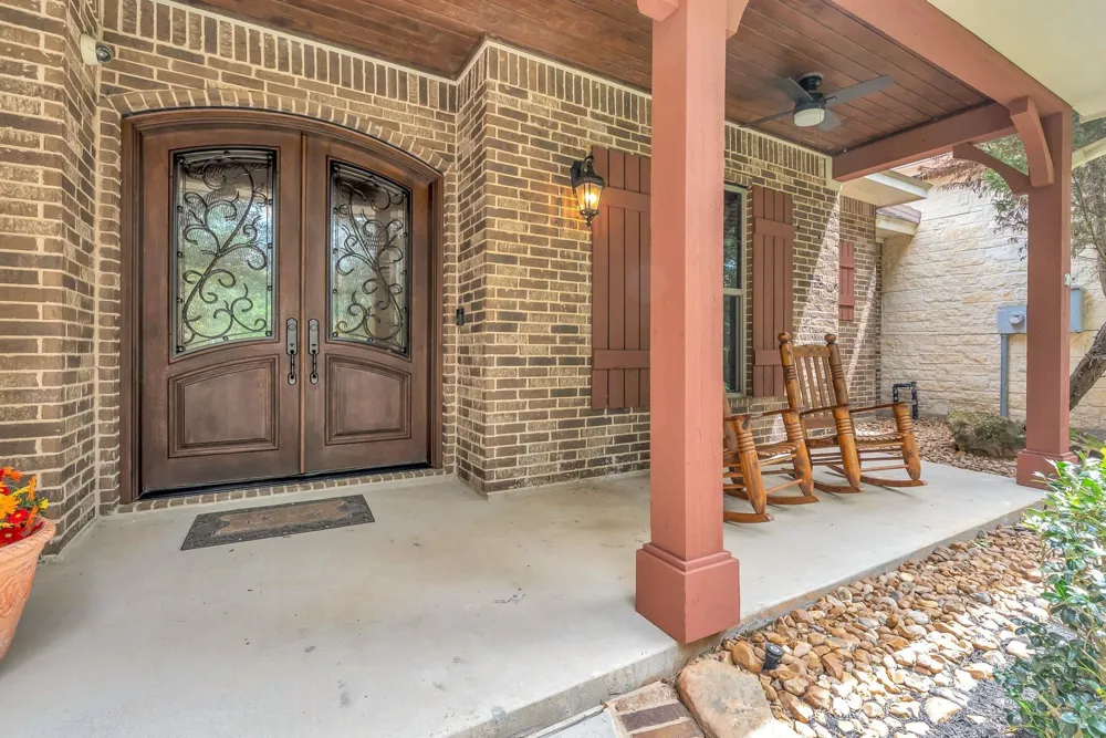 26123 E Crown Crossing Drive Montgomery, TX 77316