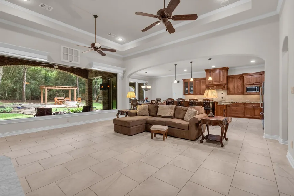 26123 E Crown Crossing Drive Montgomery, TX 77316