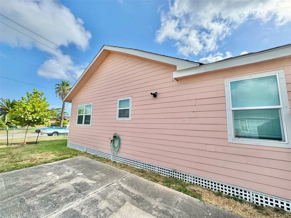 5127 Avenue L #A Galveston, TX 77551