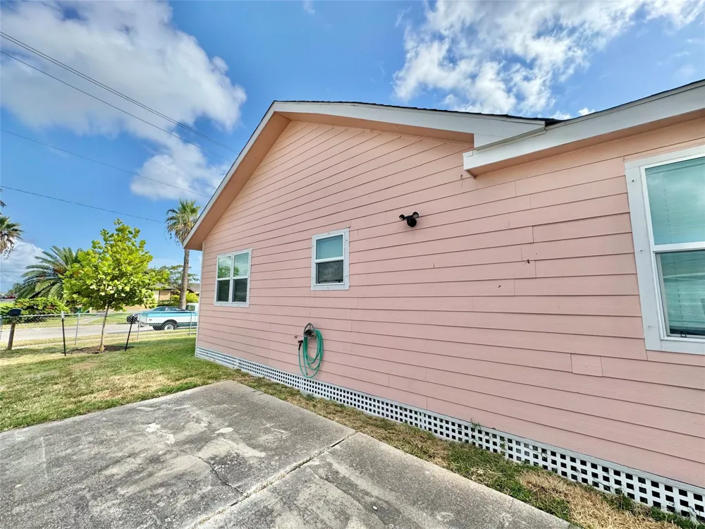 5127 Avenue L #A Galveston, TX 77551