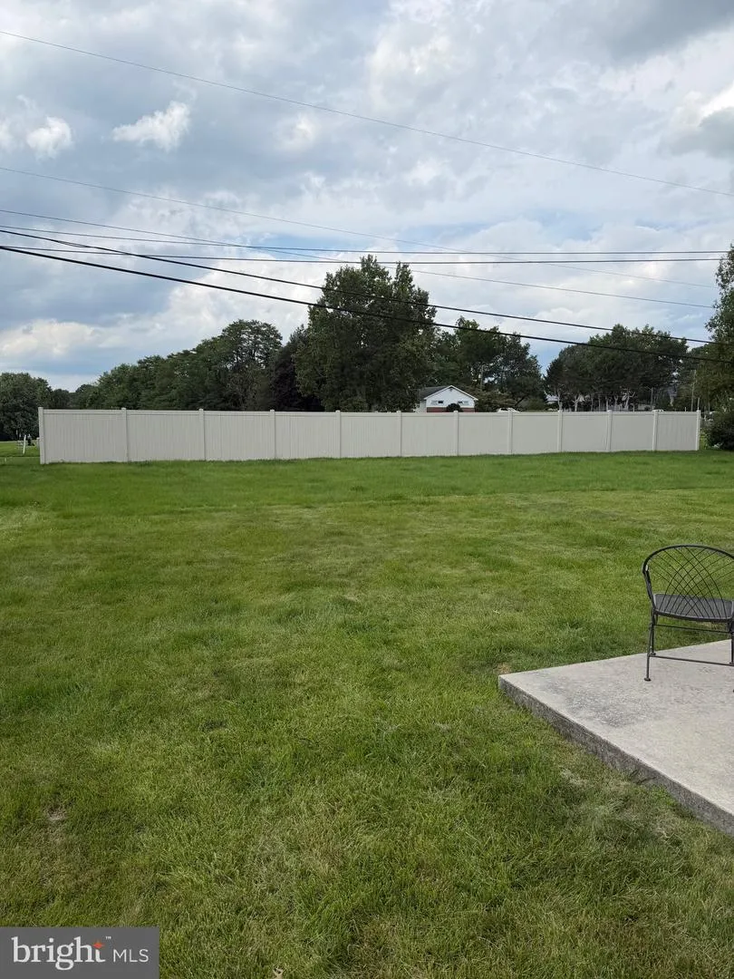 2633 SUTTON PLACE S Lancaster, PA 17601
