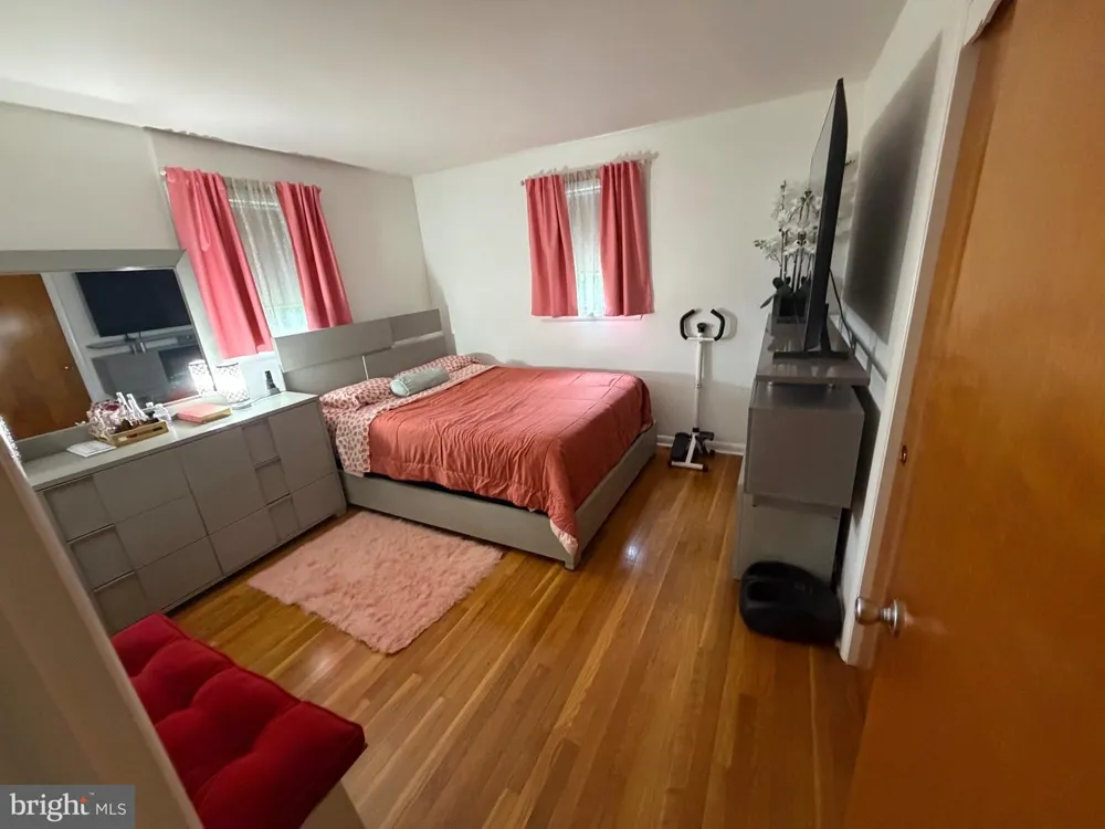 2633 SUTTON PLACE S Lancaster, PA 17601