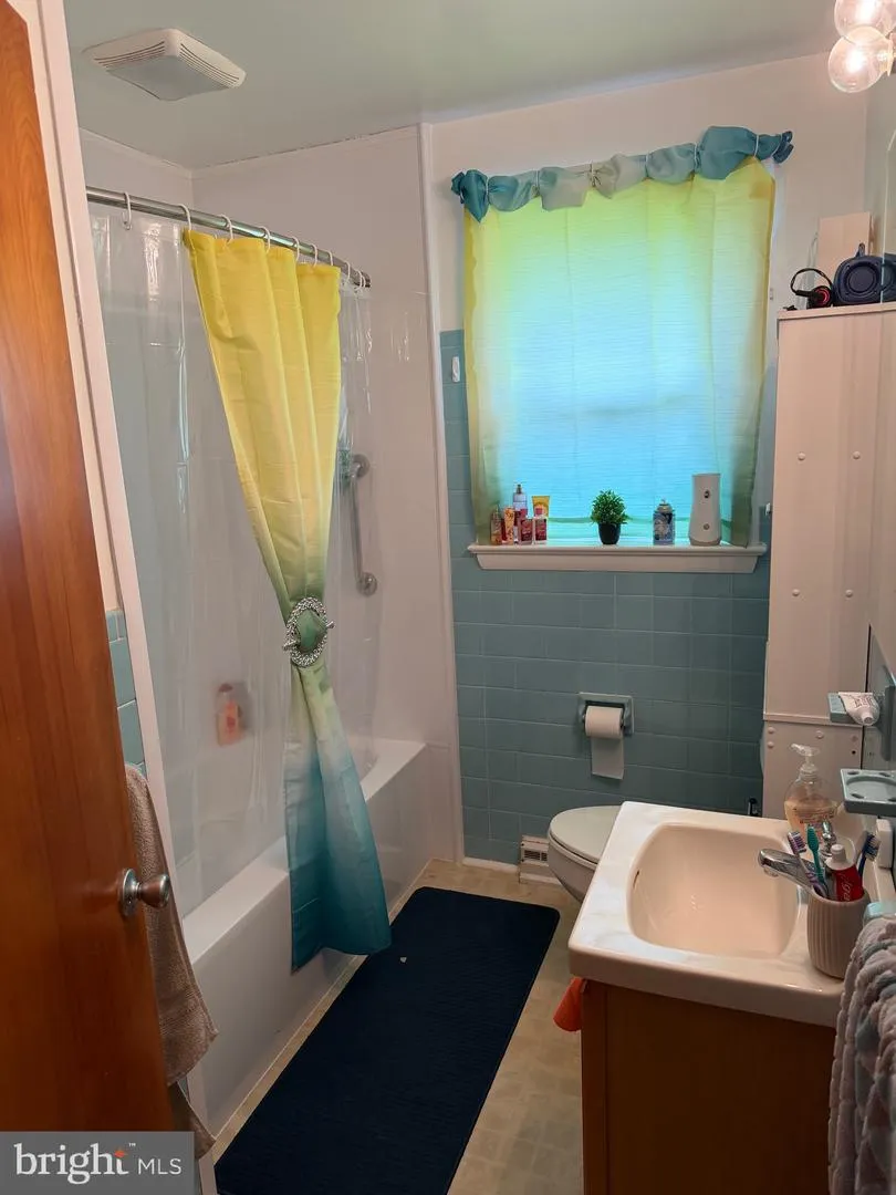 2633 SUTTON PLACE S Lancaster, PA 17601