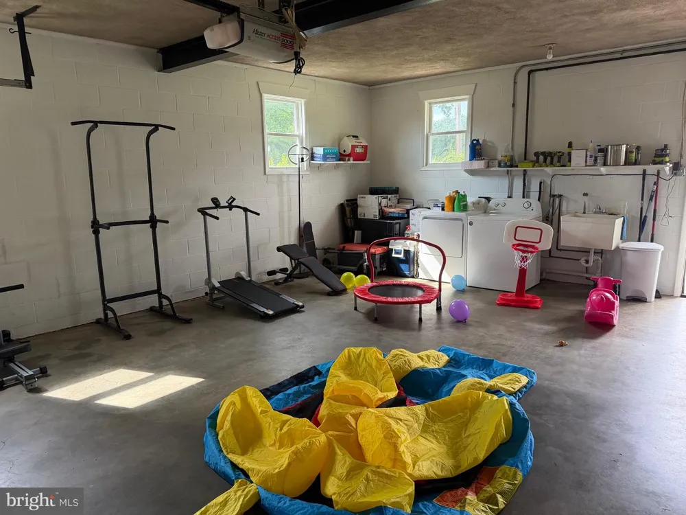 2633 SUTTON PLACE S Lancaster, PA 17601