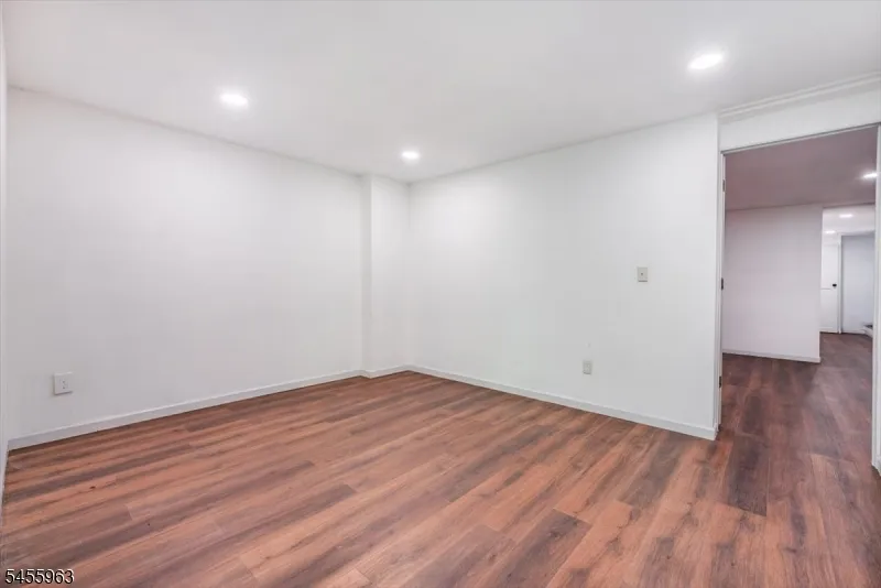 627 Old Dover Rd Parsippany-Troy Hills, NJ 07950