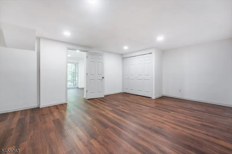 627 Old Dover Rd Parsippany-Troy Hills, NJ 07950