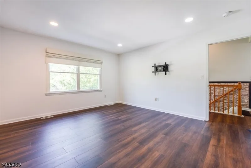 627 Old Dover Rd Parsippany-Troy Hills, NJ 07950