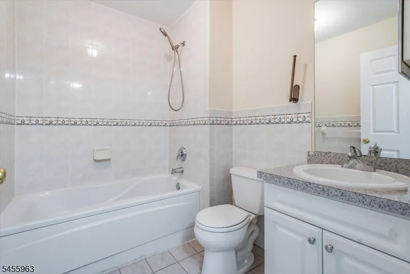 627 Old Dover Rd Parsippany-Troy Hills, NJ 07950