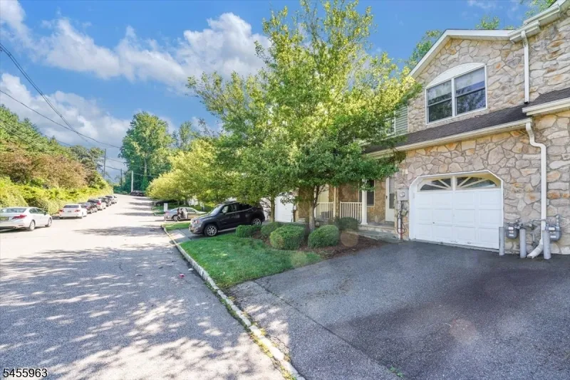 627 Old Dover Rd Parsippany-Troy Hills, NJ 07950