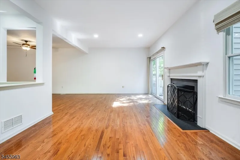 627 Old Dover Rd Parsippany-Troy Hills, NJ 07950