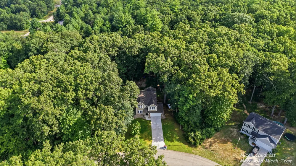 3813 Ryan Woods Circle Allegan, MI 49010