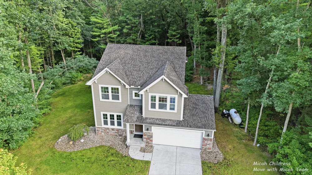 3813 Ryan Woods Circle Allegan, MI 49010