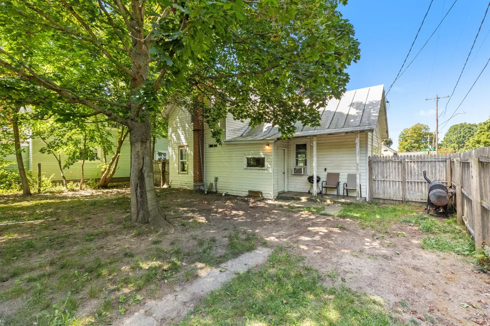 220 Lincoln Street Howard City, MI 49329