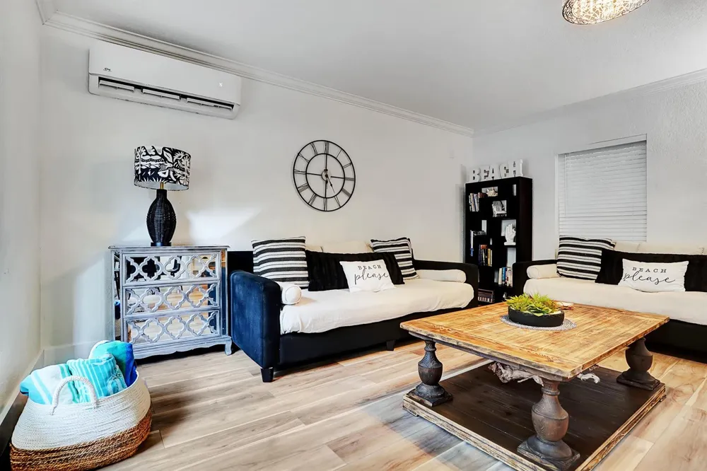 311 SE 3rd Avenue #Downstairs Delray Beach, FL 33483