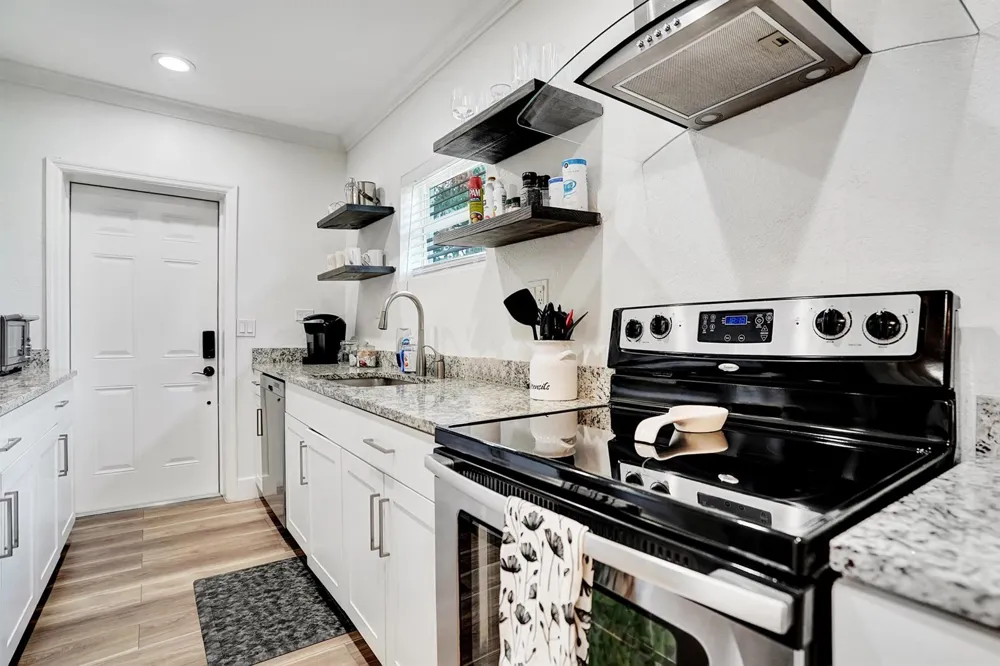 311 SE 3rd Avenue #Downstairs Delray Beach, FL 33483