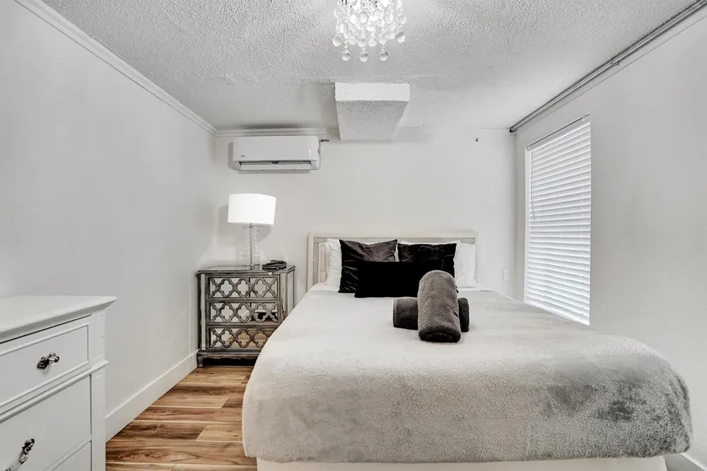 311 SE 3rd Avenue #Downstairs Delray Beach, FL 33483