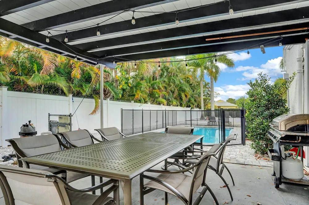311 SE 3rd Avenue #Downstairs Delray Beach, FL 33483