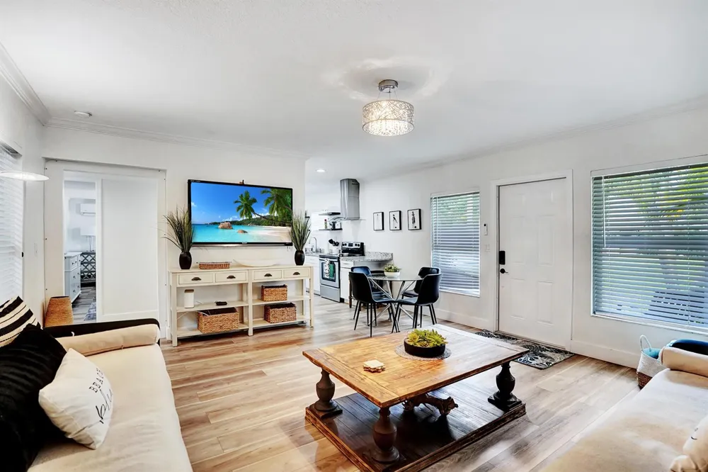 311 SE 3rd Avenue #Downstairs Delray Beach, FL 33483
