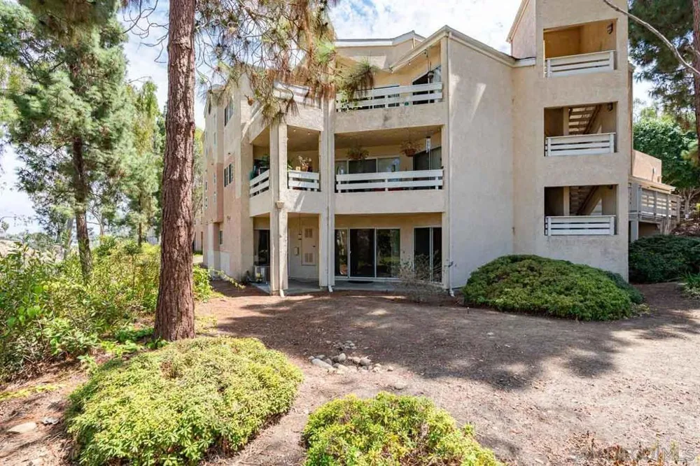 7267 Camino Degrazia #21 San Diego, CA 92111