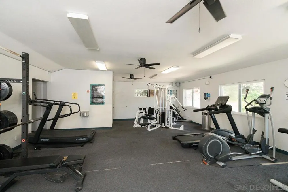 7267 Camino Degrazia #21 San Diego, CA 92111