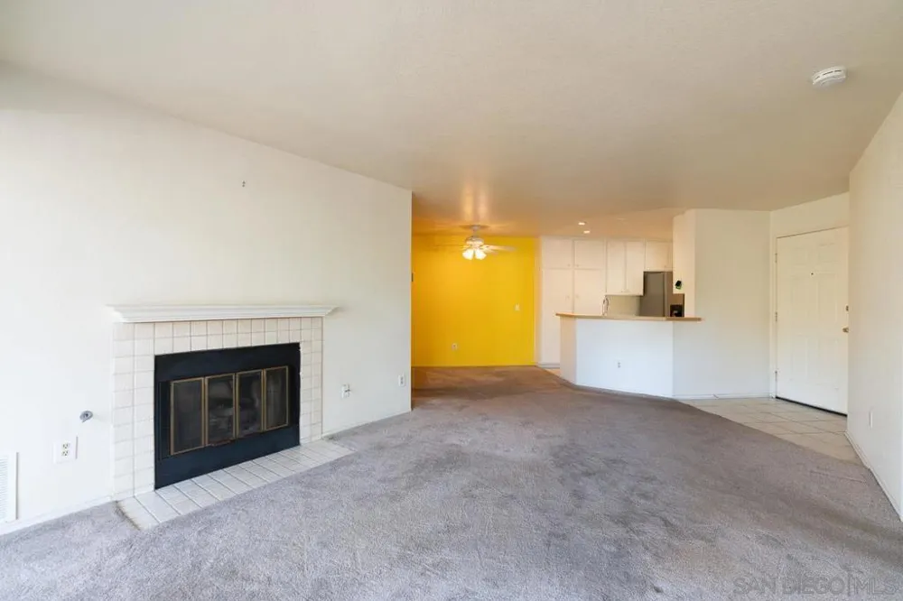 7267 Camino Degrazia #21 San Diego, CA 92111