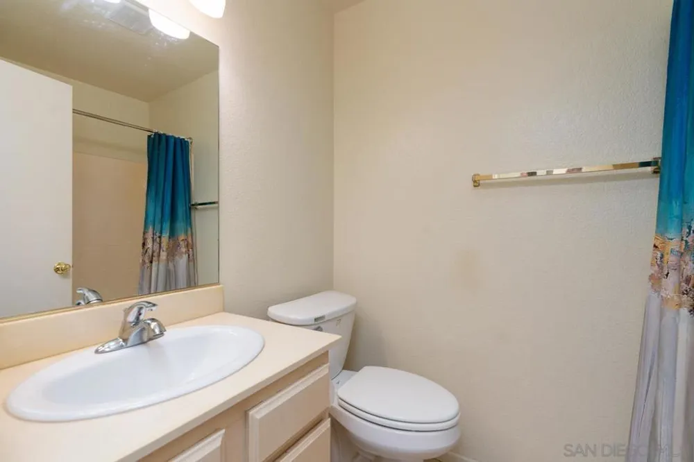 7267 Camino Degrazia #21 San Diego, CA 92111