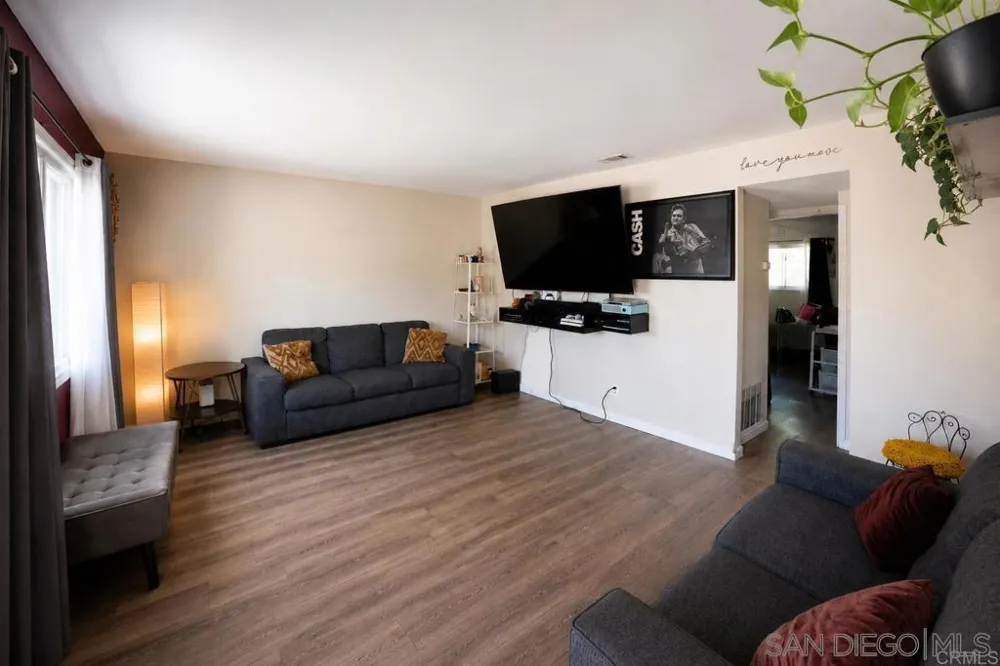 4658 Calle Del Palo Oceanside, CA 92057