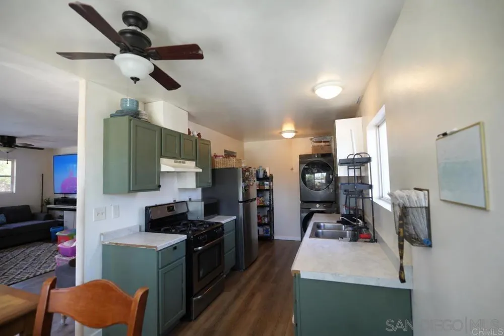 4658 Calle Del Palo Oceanside, CA 92057