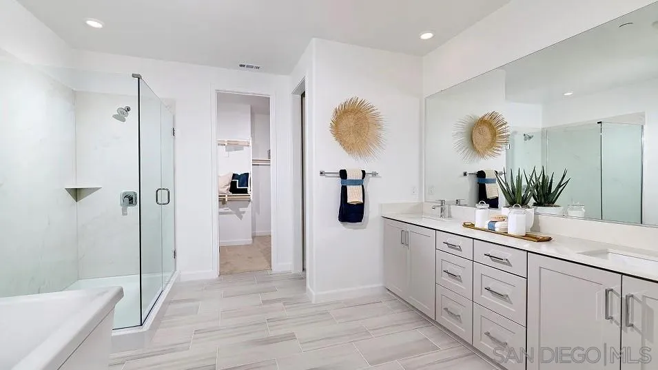 12626 Harmon Road Poway, CA 92064