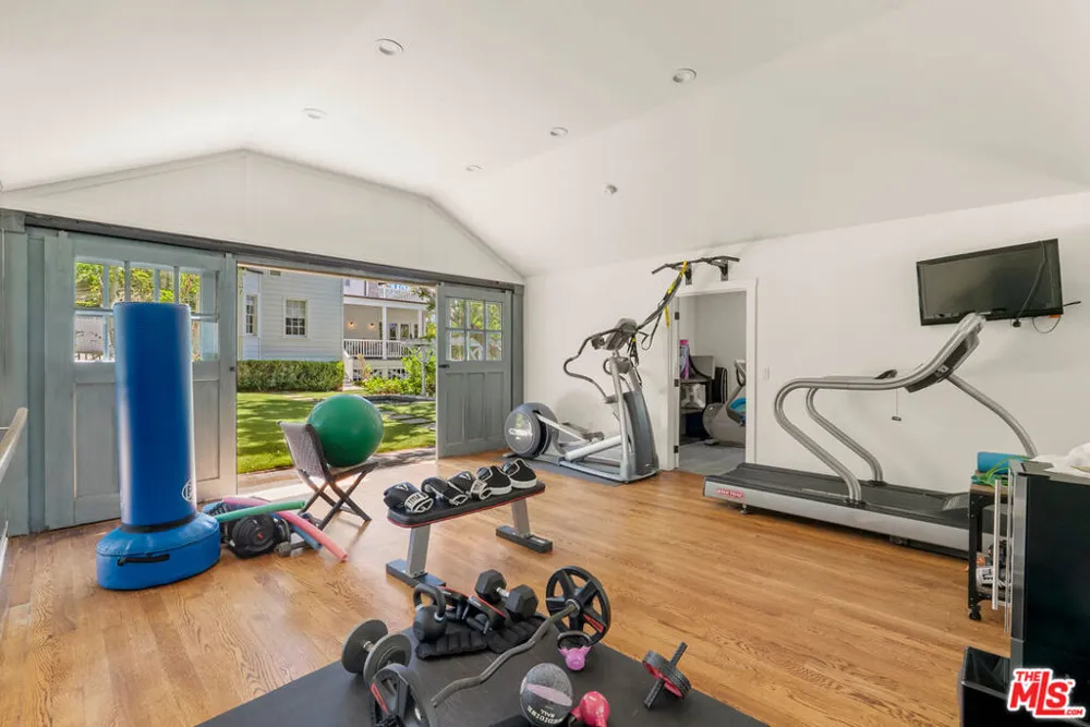1753 Gardner Street Los Angeles, CA 90046