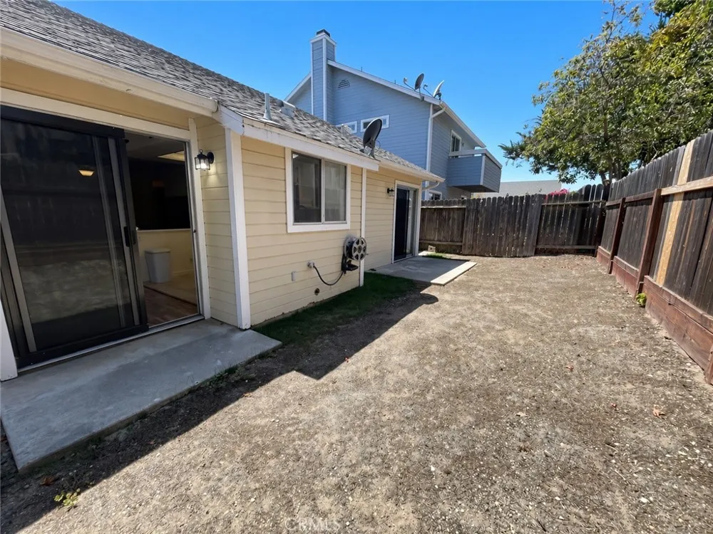 131 Walter Way Santa Maria, CA 93455