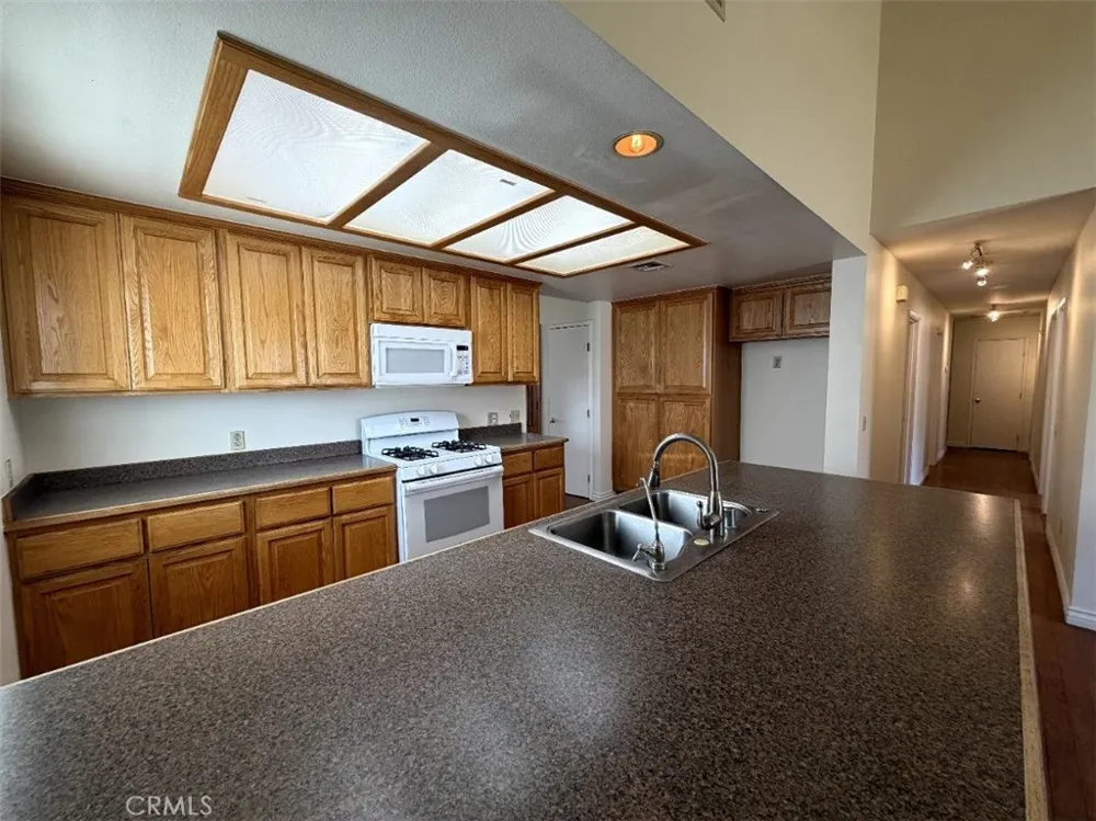 13383 Netzley Chino, CA 91710