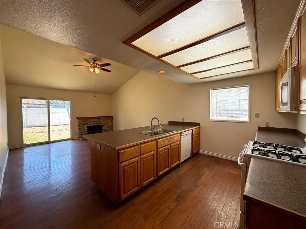 13383 Netzley Chino, CA 91710