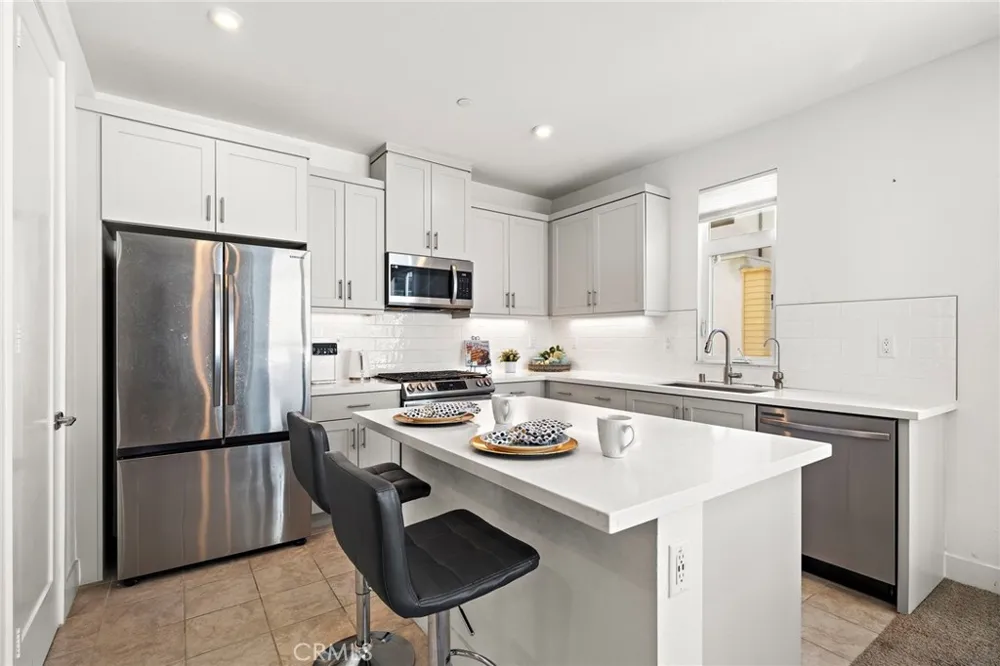 230 Abacus Irvine, CA 92618