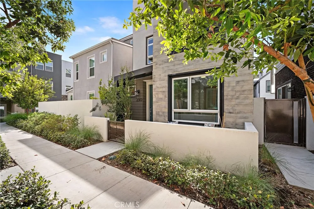 230 Abacus Irvine, CA 92618