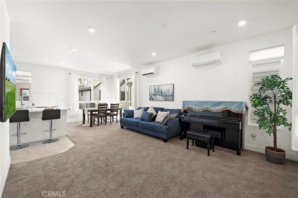 230 Abacus Irvine, CA 92618