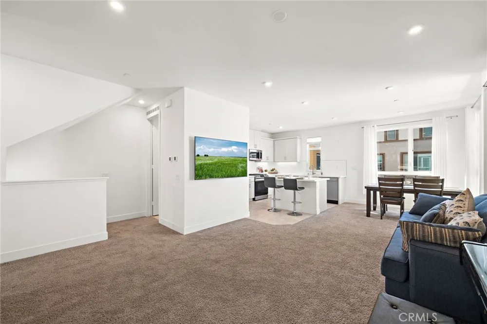 230 Abacus Irvine, CA 92618